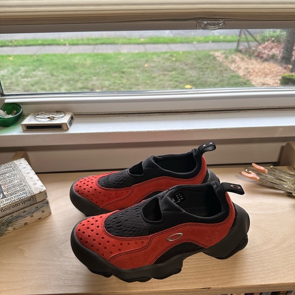 Oakley Factory Team Suede Flesh
Sandal - Lava/Black - Picture 8 of 8